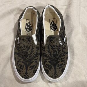Vans unisex Black and Olive Green Patterned Slip-On Sneakers